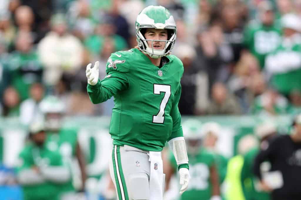 Kenny Pickett’s Wife Sends 3-Word Message After Browns Trade