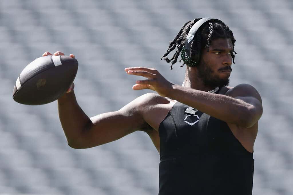 TEMPE, ARIZONA - OCTOBER 07: Quarterback Shedeur Sanders #2 of the Colorado Buffaloes warms up before the NCAAF game against the Arizona State Sun Devils at Mountain America Stadium on October 07, 2023 in Tempe, Arizona.