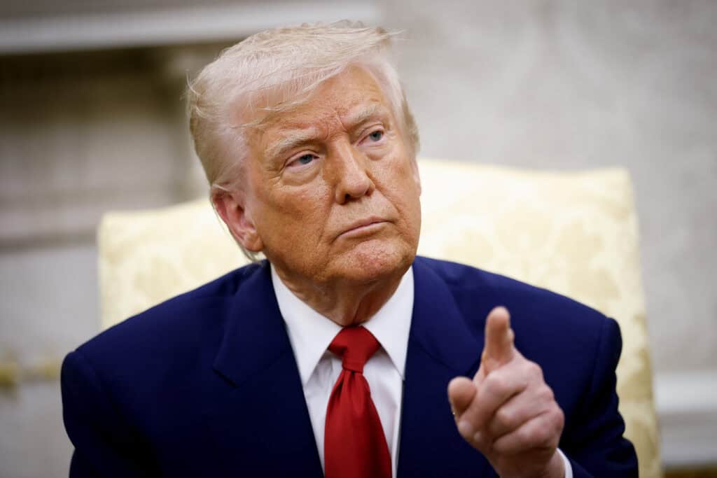 Video Shows Browns Star Meeting Donald Trump