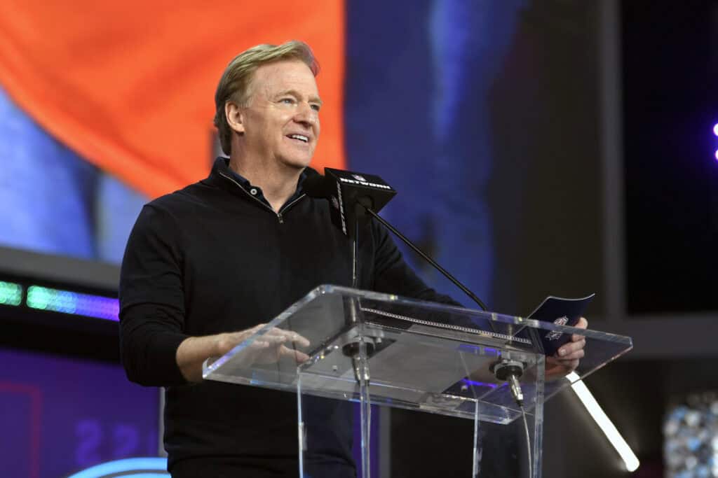 Report: Browns In Trade Talks About No. 2 Pick