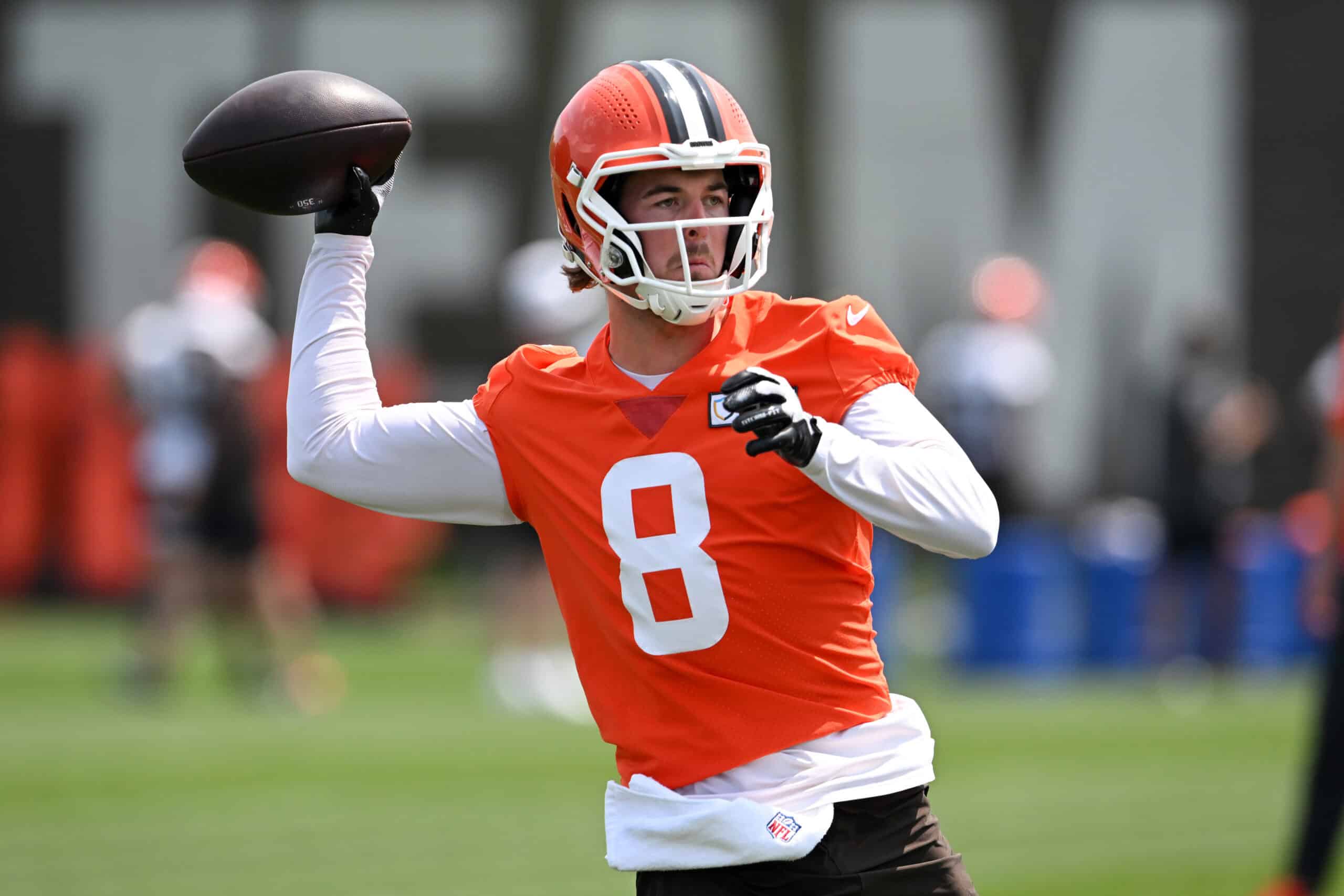BEREA, OHIO - JUNE 04: Kenny Pickett #8 of the Cleveland Browns throws a pass during Cleveland Browns OTA offseason workouts at CrossCountry Mortgage Campus on June 04, 2025 in Berea, Ohio
