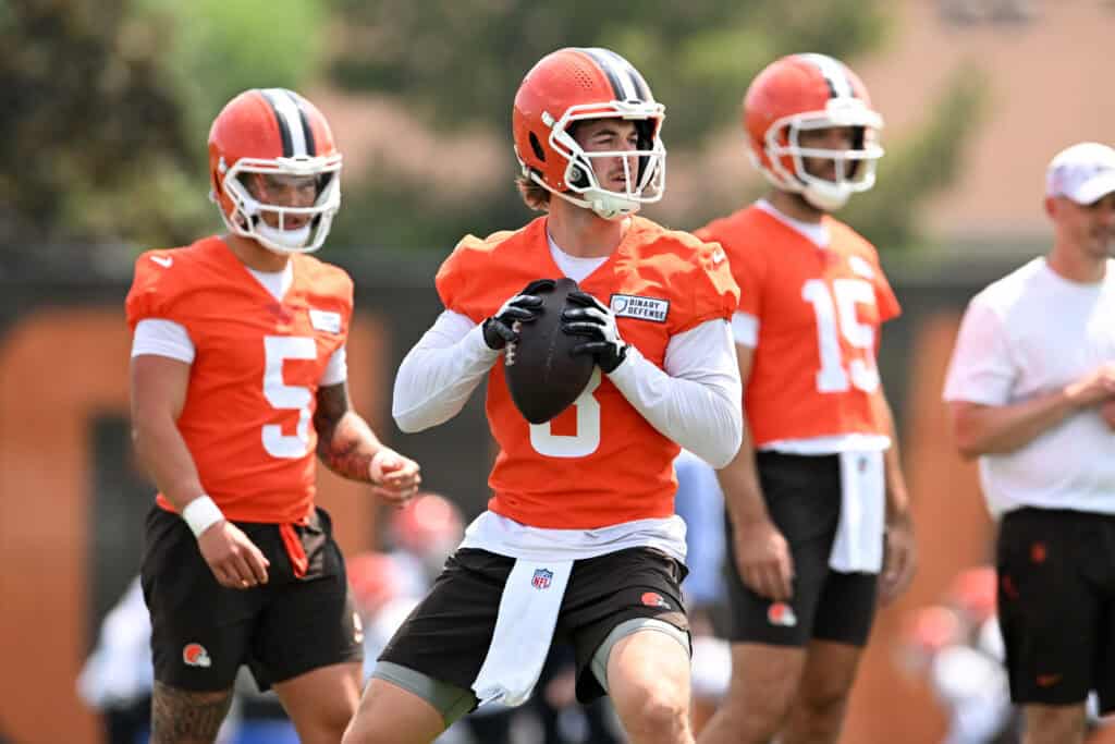 BEREA, OHIO - JUNE 04: Kenny Pickett #8 of the Cleveland Browns runs a drill during Cleveland Browns OTA offseason workouts at CrossCountry Mortgage Campus on June 04, 2025 in Berea, Ohio.