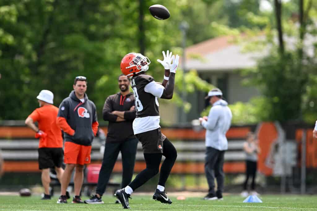 BEREA, OHIO - JUNE 10: Harold Fannin Jr. #88 of the Cleveland Browns catches a pass during Cleveland Browns mandatory minicamp at CrossCountry Mortgage Campus on June 10, 2025 in Berea, Ohio.