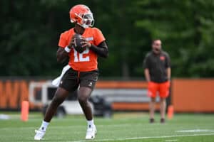 BEREA, OHIO - JUNE 10: Shedeur Sanders #12 of the Cleveland Browns runs a drill during Cleveland Browns mandatory minicamp at CrossCountry Mortgage Campus on June 10, 2025 in Berea, Ohio.