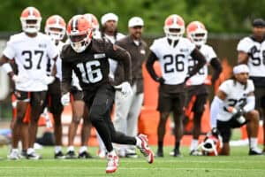 BEREA, OHIO - JUNE 10: Diontae Johnson #16 of the Cleveland Browns runs a drill during Cleveland Browns mandatory minicamp at CrossCountry Mortgage Campus on June 10, 2025 in Berea, Ohio.