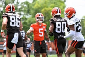 BEREA, OHIO - JUNE 10: Dillon Gabriel #5 of the Cleveland Browns celebrates throwing a touchdown to Jamari Thrash #80 during Cleveland Browns mandatory minicamp at CrossCountry Mortgage Campus on June 10, 2025 in Berea, Ohio.