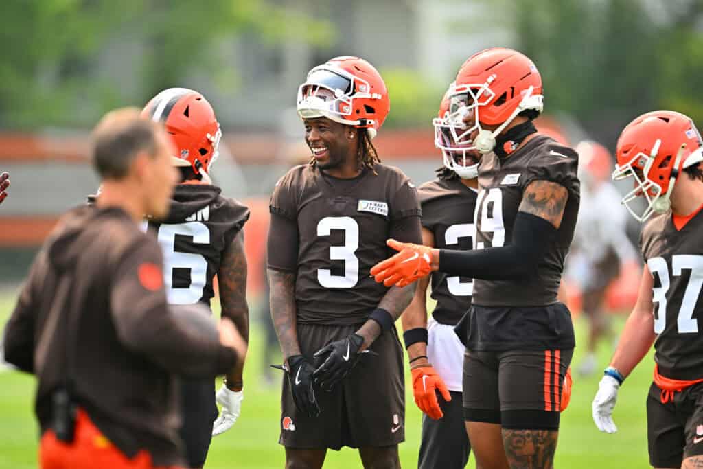 BEREA, OHIO - JUNE 12: Wide receiver Jerry Jeudy #3 of the Cleveland Browns talks with teammates during organized team activities at CrossCountry Mortgage Campus on June 12, 2025 in Berea, Ohio.