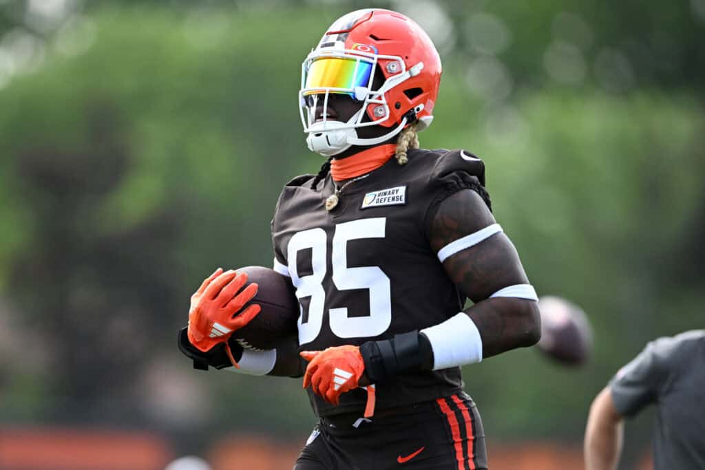 BEREA, OHIO - JUNE 10: David Njoku #85 of the Cleveland Browns runs a drill during Cleveland Browns mandatory minicamp at CrossCountry Mortgage Campus on June 10, 2025 in Berea, Ohio.