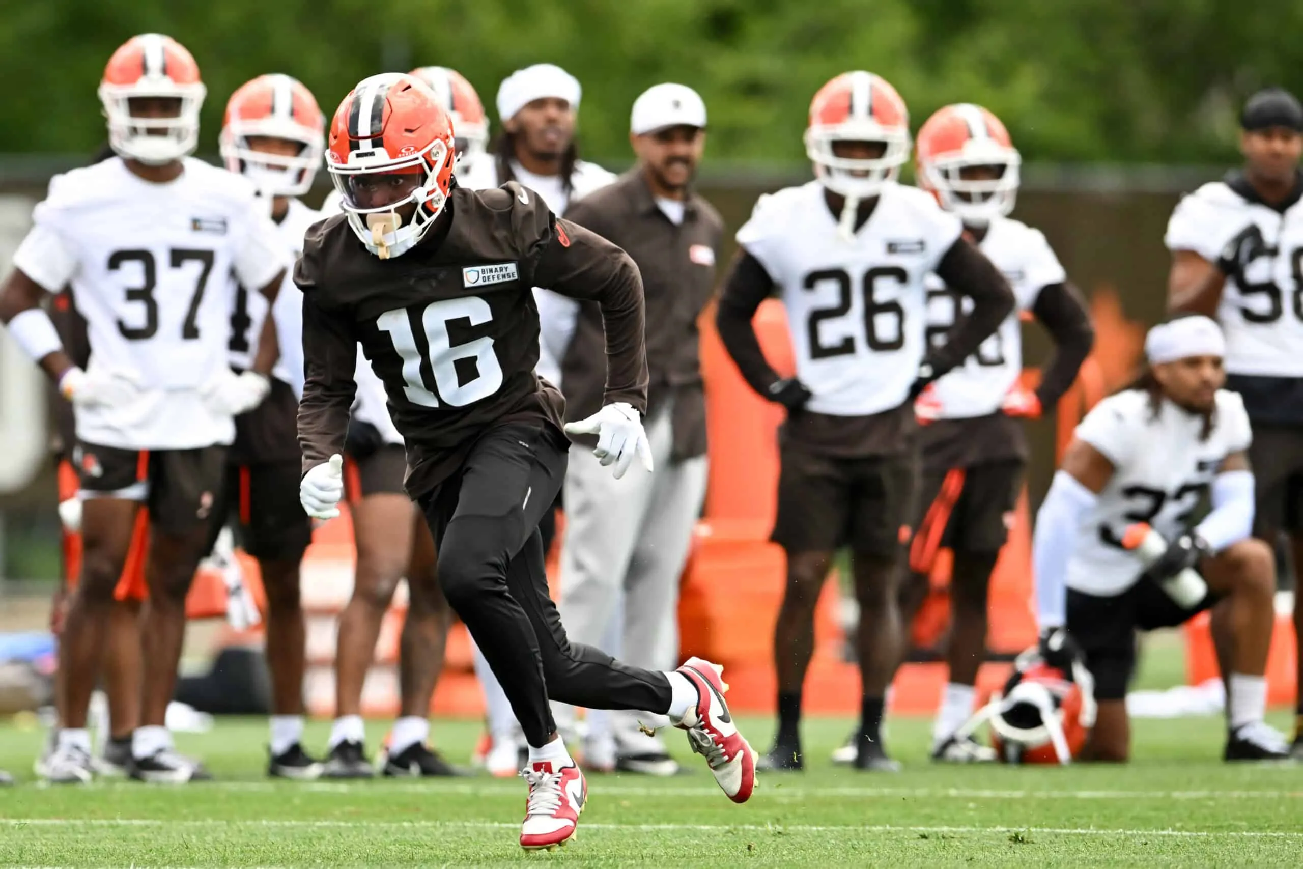 Insider Names ‘Clear Favorite’ To Win Browns’ Slot Receiver Job