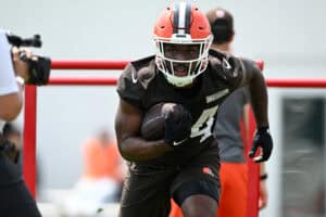 BEREA, OHIO - JUNE 04: Jerome Ford #34 of the Cleveland Browns runs a drill during Cleveland Browns OTA offseason workouts at CrossCountry Mortgage Campus on June 04, 2025 in Berea, Ohio.
