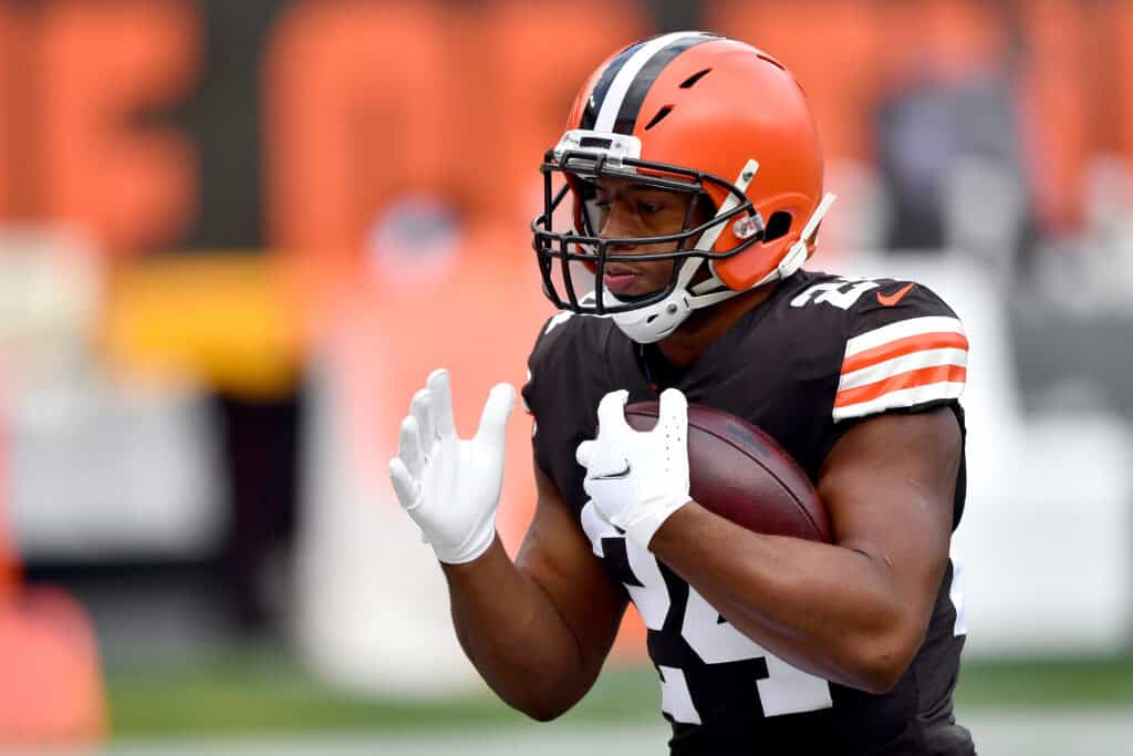 Browns Legend Sends Message To Nick Chubb After His Departure