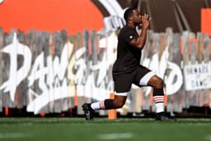 CLEVELAND, OHIO - SEPTEMBER 18: Nick Chubb #24 of the Cleveland Browns warms up before the game against the New York Jets at FirstEnergy Stadium on September 18, 2022 in Cleveland, Ohio.