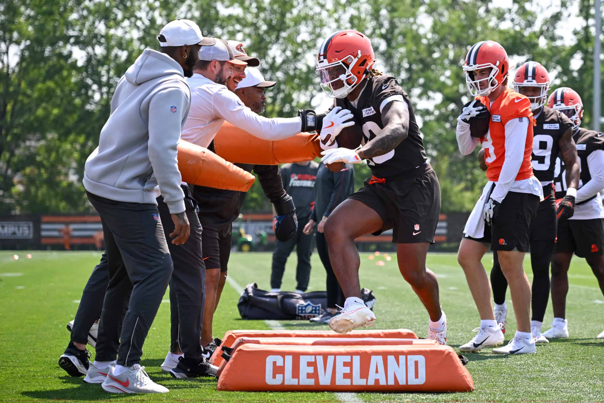 BEREA, OHIO - JUNE 11: Quinshon Judkins #10 of the Cleveland Browns runs a drill during Cleveland Browns mandatory minicamp at CrossCountry Mortgage Campus on June 11, 2025 in Berea, Ohio.