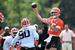 BEREA, OHIO - JUNE 11: Joe Flacco #15 of the Cleveland Browns throws a pass during Cleveland Browns mandatory minicamp at CrossCountry Mortgage Campus on June 11, 2025 in Berea, Ohio.