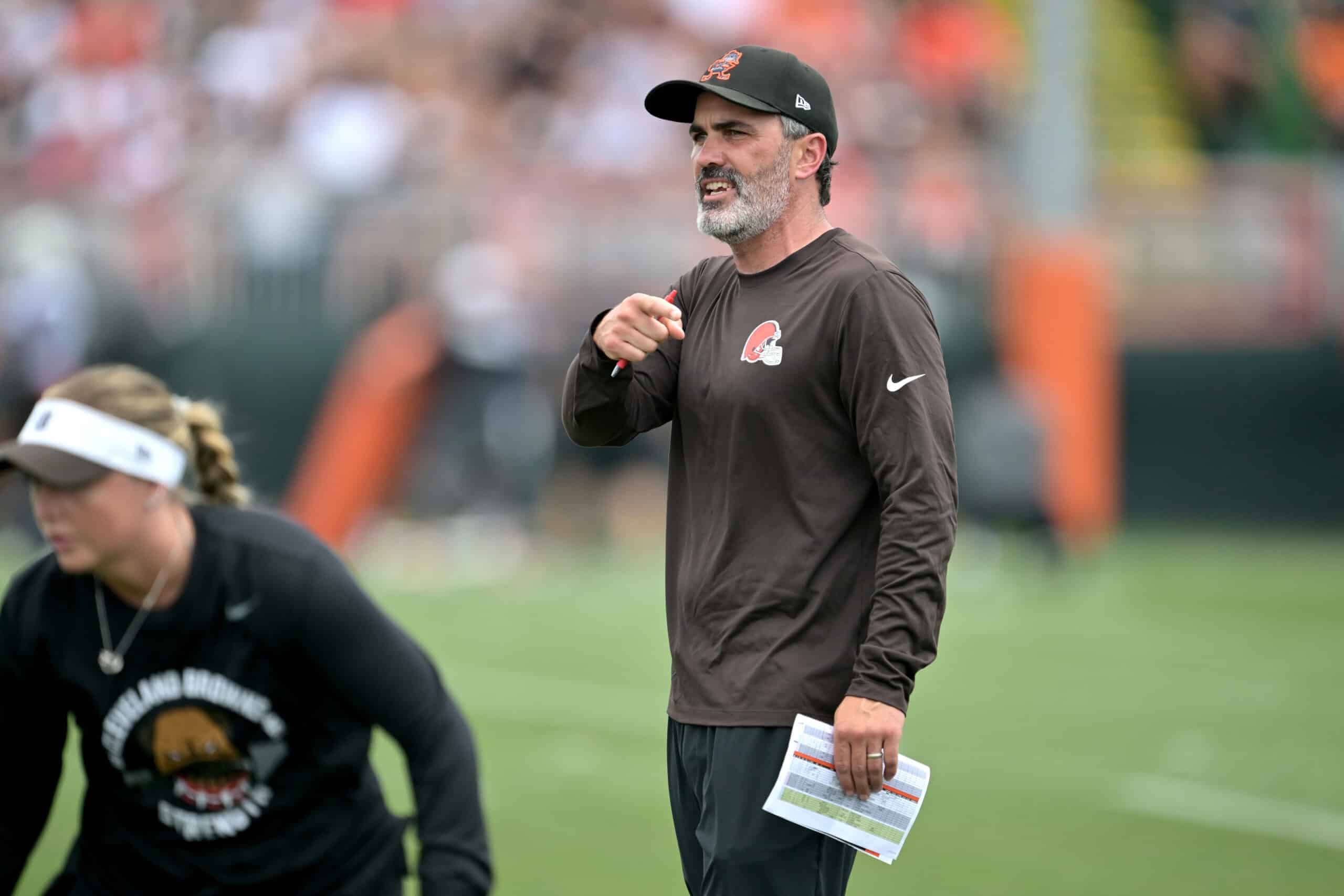 BEREA, OHIO - JULY 25: Head coach Kevin Stefanski of the Cleveland Browns watches plays during training camp at CrossCountry Mortgage Campus on July 25, 2025 in Berea, Ohio.