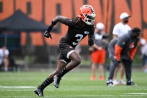 BEREA, OHIO - JUNE 04: Jerry Jeudy #3 of the Cleveland Browns runs a drill during Cleveland Browns OTA offseason workouts at CrossCountry Mortgage Campus on June 04, 2025 in Berea, Ohio.