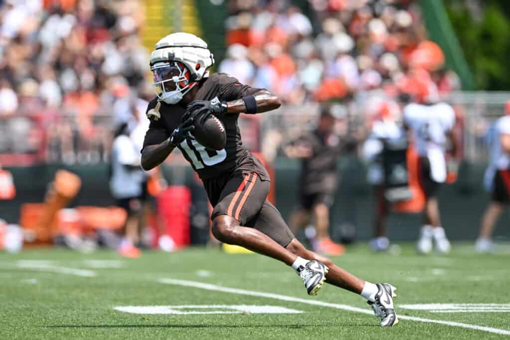 BEREA, OHIO - JULY 28: Diontae Johnson #16 of the Cleveland Browns catches a pass during Cleveland Browns training camp at CrossCountry Mortgage Campus on July 28, 2025 in Berea, Ohio.