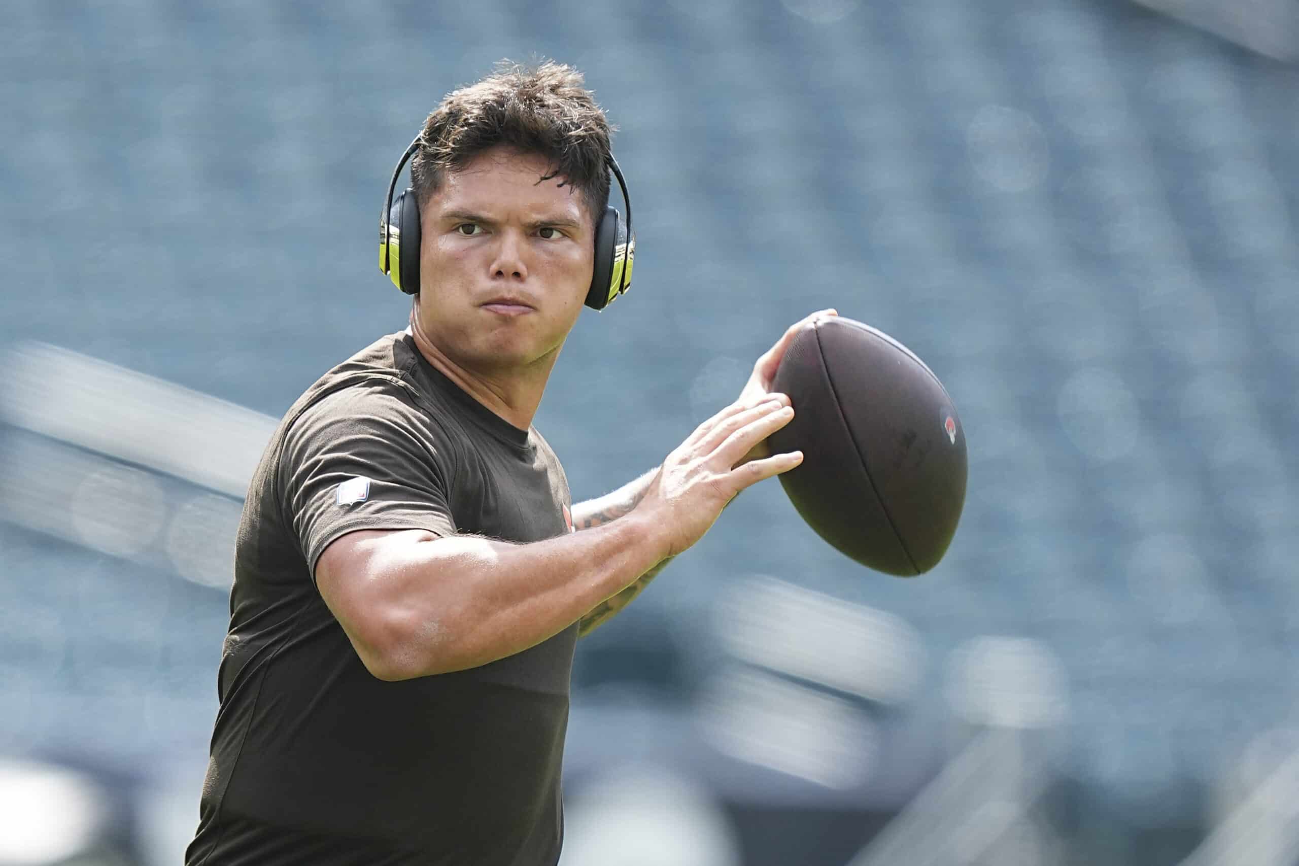 PHILADELPHIA, PENNSYLVANIA - AUGUST 16: Dillon Gabriel #5 of the Cleveland Browns warms up prior to the NFL Preseason 2025 game against the Philadelphia Eagles at Lincoln Financial Field on August 16, 2025 in Philadelphia, Pennsylvania.