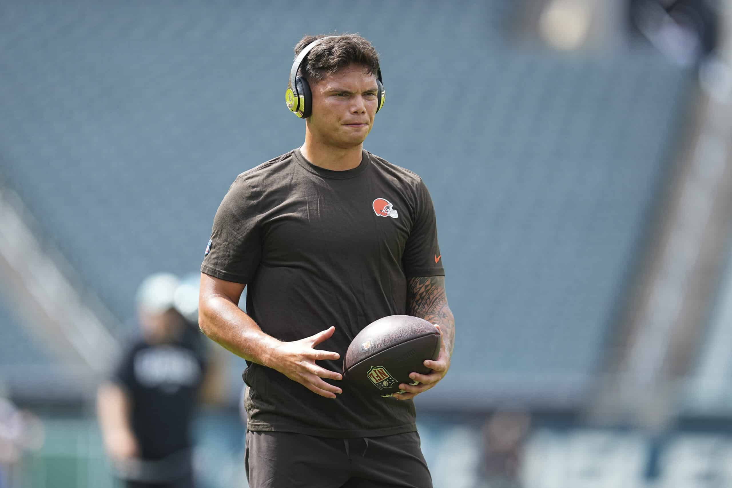 PHILADELPHIA, PENNSYLVANIA - AUGUST 16: Dillon Gabriel #5 of the Cleveland Browns warms up prior to the NFL Preseason 2025 game against the Philadelphia Eagles at Lincoln Financial Field on August 16, 2025 in Philadelphia, Pennsylvania.