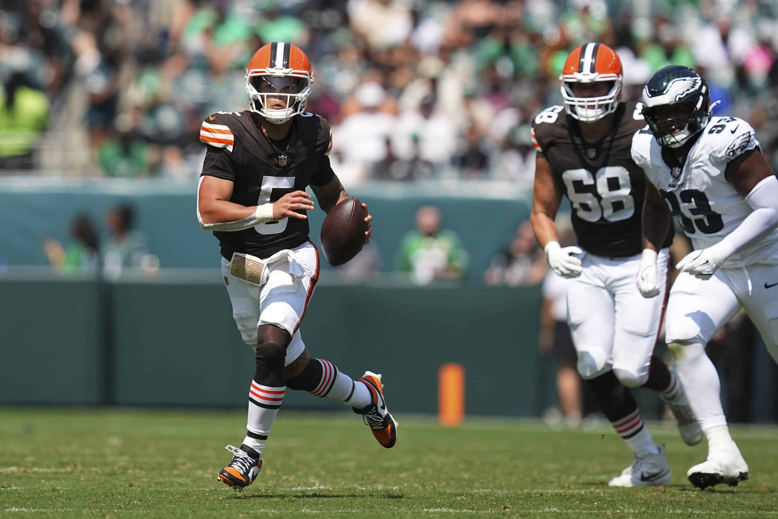 PHILADELPHIA, PENNSYLVANIA - AUGUST 16: Dillon Gabriel #5 of the Cleveland Browns scrambles against the Philadelphia Eagles in the first half of the NFL Preseason 2025 game at Lincoln Financial Field on August 16, 2025 in Philadelphia, Pennsylvania.