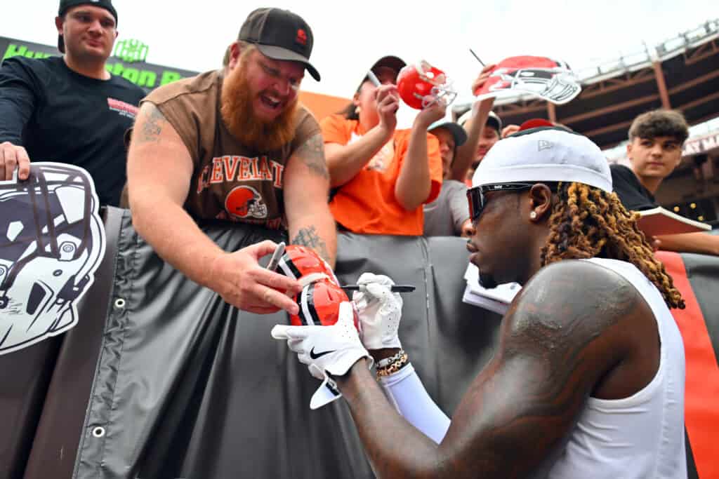 CLEVELAND, OHIO - AUGUST 23: Wide receiver Jerry Jeudy #3 of the Cleveland Browns signs autographs before a NFL Preseason 2025 game between Los Angeles Rams and Cleveland Browns at Huntington Bank Field on August 23, 2025 in Cleveland, Ohio.