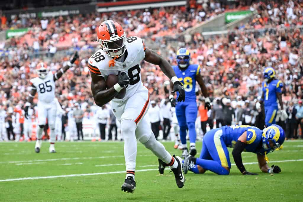 CLEVELAND, OHIO - AUGUST 23: Harold Fannin Jr. #88 of the Cleveland Browns catches a 15-yard touchdown pass during the first quarter of an NFL Preseason 2025 game against the Los Angeles Rams at Huntington Bank Field on August 23, 2025 in Cleveland, Ohio.
