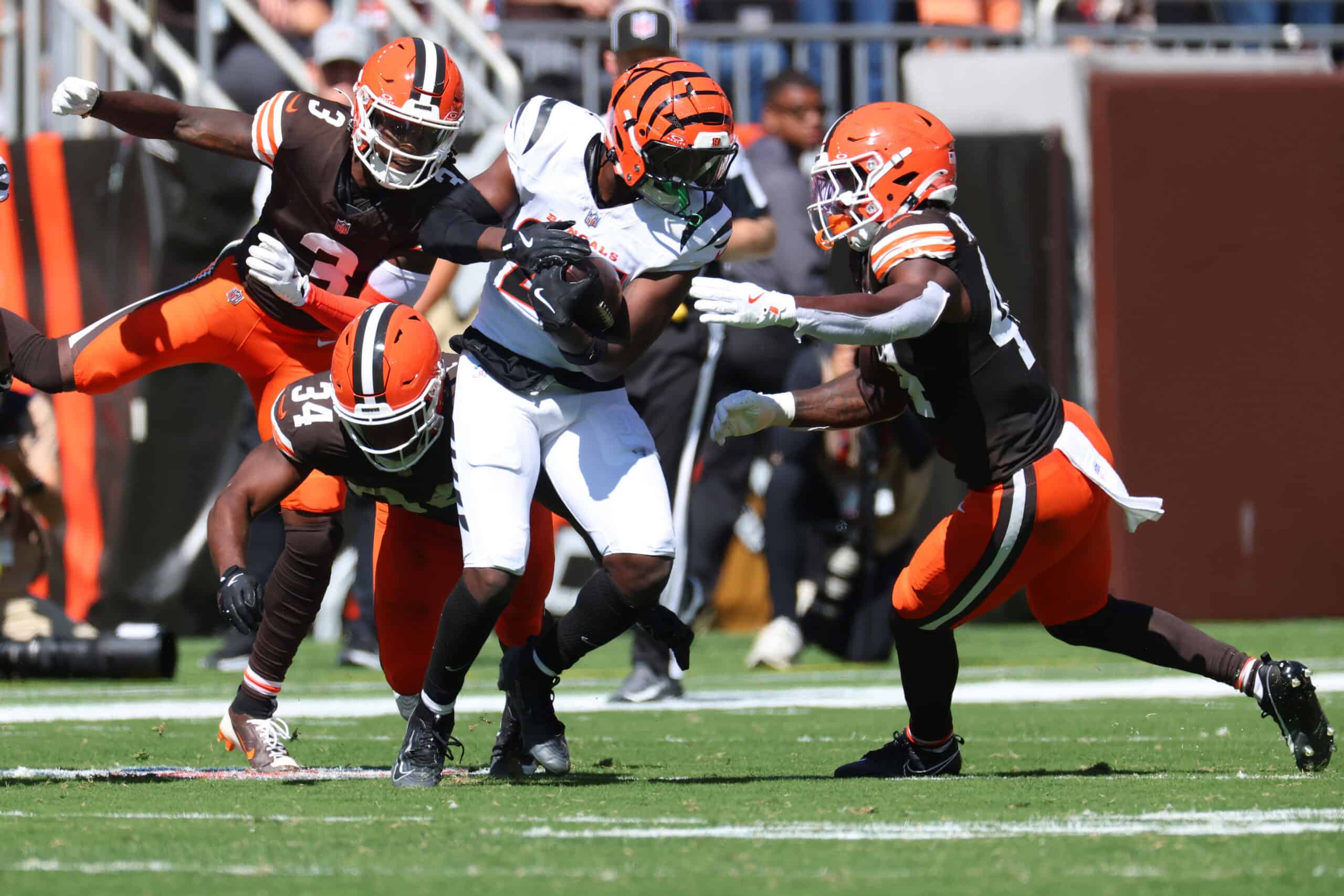 CLEVELAND, OHIO - SEPTEMBER 07: Jordan Battle #27 of the Cincinnati Bengals plays against the Cleveland Browns at Huntington Bank Field on September 07, 2025 in Cleveland, Ohio.
