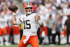 BALTIMORE, MARYLAND - SEPTEMBER 14: Joe Flacco #15 of the Cleveland Browns throws a pass during the fourth quarter against the Baltimore Ravens at M&T Bank Stadium on September 14, 2025 in Baltimore, Maryland.