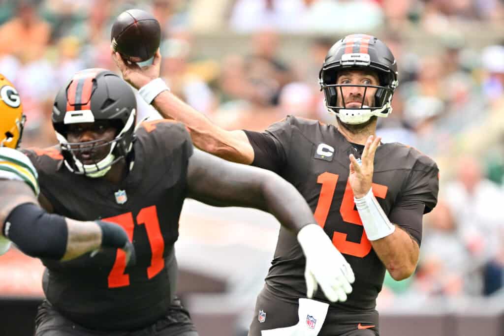 CLEVELAND, OHIO - SEPTEMBER 21: Joe Flacco #15 of the Cleveland Browns throws a pass during the third quarter against the Green Bay Packers at Huntington Bank Field on September 21, 2025 in Cleveland, Ohio.