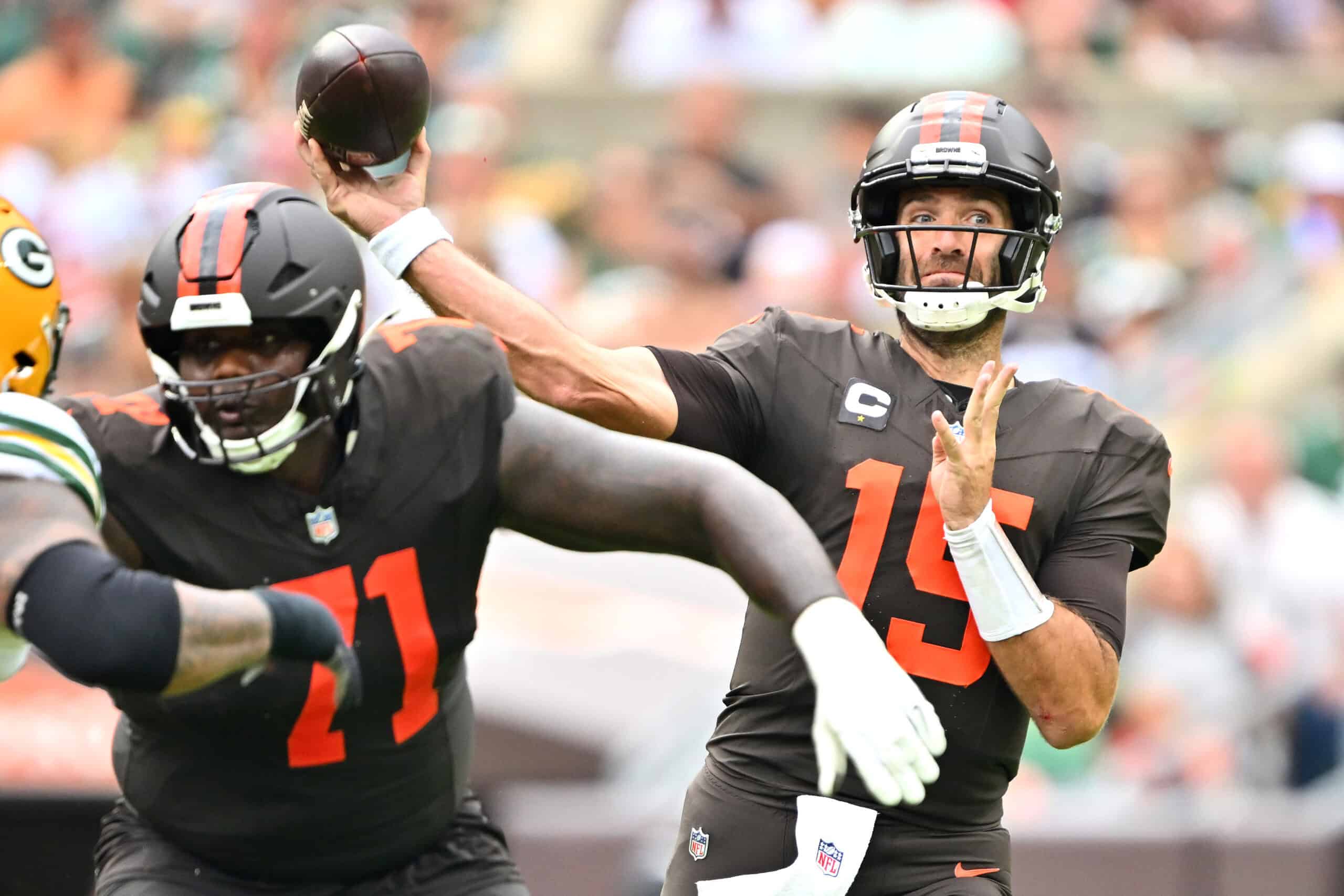 CLEVELAND, OHIO - SEPTEMBER 21: Joe Flacco #15 of the Cleveland Browns throws a pass during the third quarter against the Green Bay Packers at Huntington Bank Field on September 21, 2025 in Cleveland, Ohio.