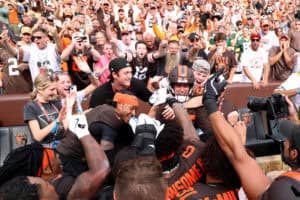 CLEVELAND, OHIO - SEPTEMBER 21: Andre Szmyt #25 of the Cleveland Browns celebrates with teammates after kicking a field goal against the Green Bay Packers during the fourth quarter at Huntington Bank Field on September 21, 2025 in Cleveland, Ohio.