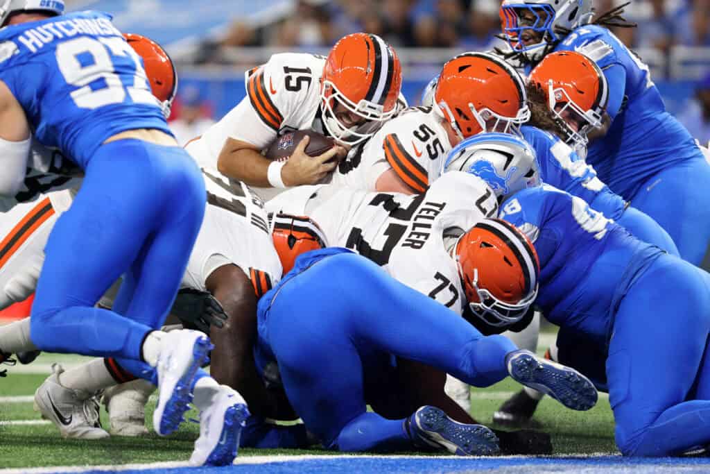DETROIT, MICHIGAN - SEPTEMBER 28: Joe Flacco #15 of the Cleveland Browns runs the ball during the first quarter against the Detroit Lions at Ford Field on September 28, 2025 in Detroit, Michigan.