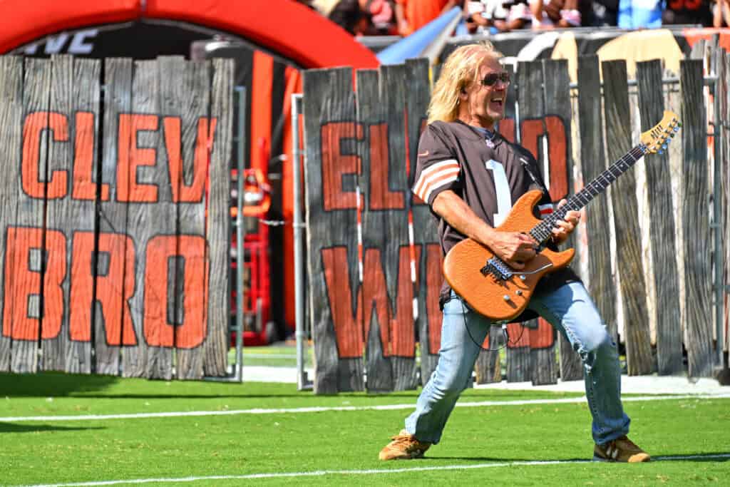 CLEVELAND, OHIO - SEPTEMBER 21: Guitarist Billy Morris performs during halftime of the game between the Green Bay Packers and the Cleveland Browns at Huntington Bank Field on September 21, 2025 in Cleveland, Ohio.