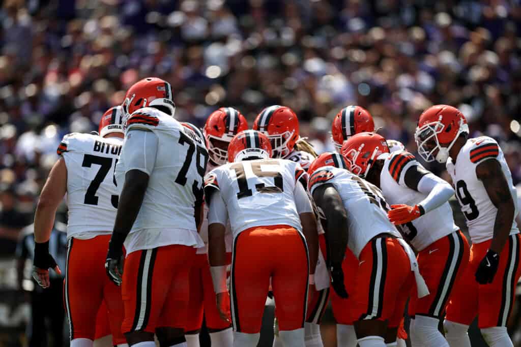 BALTIMORE, MARYLAND - SEPTEMBER 14: Members of the Cleveland Browns offense huddle against the Baltimore Ravens at M&T Bank Stadium on September 14, 2025 in Baltimore, Maryland.