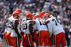 BALTIMORE, MARYLAND - SEPTEMBER 14: Members of the Cleveland Browns offense huddle against the Baltimore Ravens at M&T Bank Stadium on September 14, 2025 in Baltimore, Maryland.