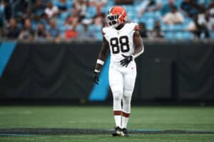 CHARLOTTE, NORTH CAROLINA - AUGUST 08: Tight end Harold Fannin Jr. #88 of the Cleveland Browns readies at the line of scrimmage in the first half during the NFL Preseason 2025 game against the Carolina Panthers at Bank of America Stadium on August 08, 2025 in Charlotte, North Carolina.