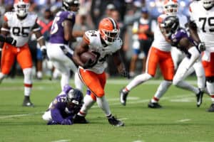 BALTIMORE, MARYLAND - SEPTEMBER 14: Running back Jerome Ford #34 of the Cleveland Browns carries the ball against the Baltimore Ravens at M&T Bank Stadium on September 14, 2025 in Baltimore, Maryland.