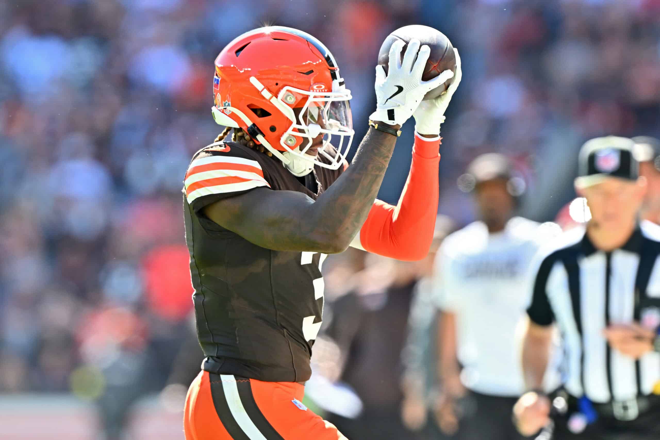 CLEVELAND, OHIO - SEPTEMBER 07: Jerry Jeudy #3 of the Cleveland Browns makes a catch during the fourth quarter against the Cincinnati Bengals during the game at Huntington Bank Field on September 07, 2025 in Cleveland, Ohio.