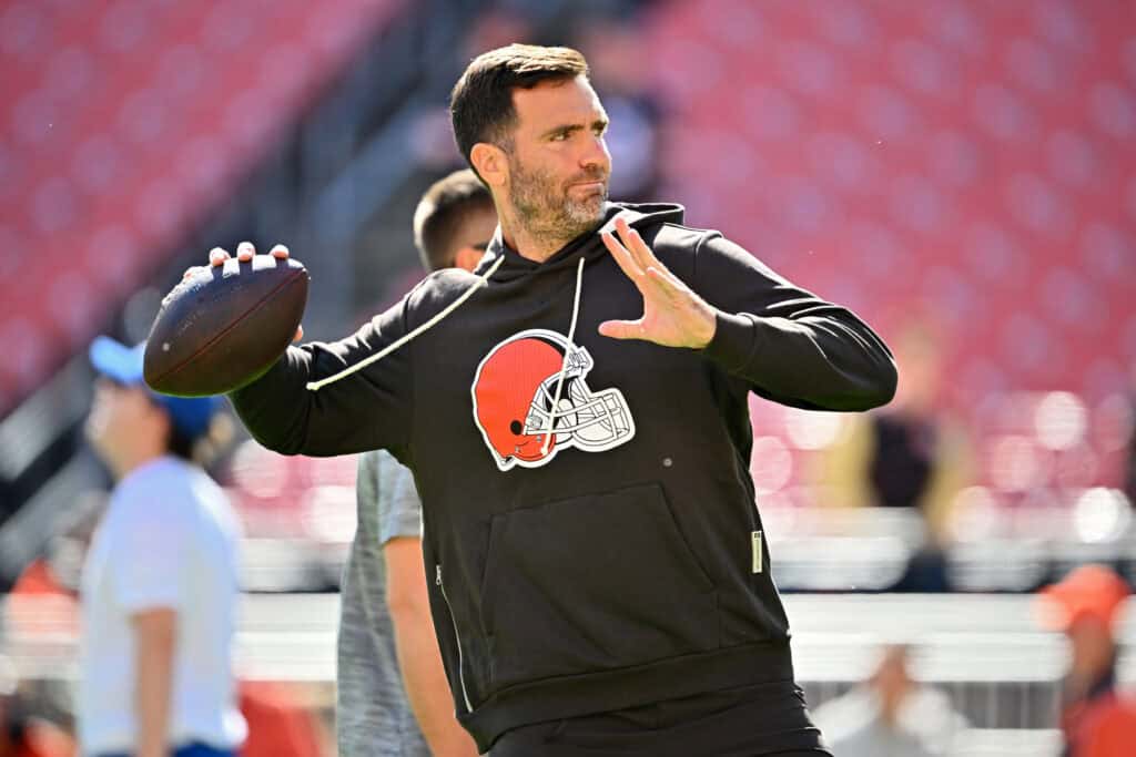 CLEVELAND, OHIO - SEPTEMBER 07: Joe Flacco #15 of the Cleveland Browns warms up prior to the game against the Cincinnati Bengals during the game at Huntington Bank Field on September 07, 2025 in Cleveland, Ohio.
