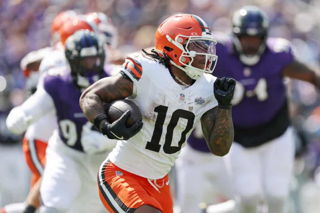 BALTIMORE, MARYLAND - SEPTEMBER 14: Quinshon Judkins #10 of the Cleveland Browns runs with the ball during the second quarter against the Baltimore Ravens at M&T Bank Stadium on September 14, 2025 in Baltimore, Maryland.
