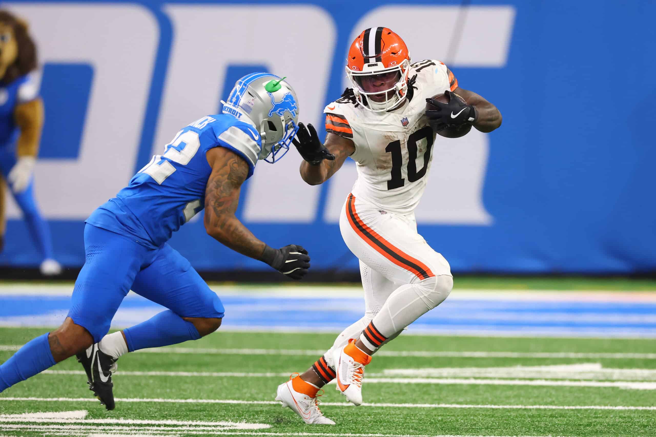DETROIT, MICHIGAN - SEPTEMBER 28: Quinshon Judkins #10 of the Cleveland Browns plays against the Detroit Lions at Ford Field on September 28, 2025 in Detroit, Michigan.