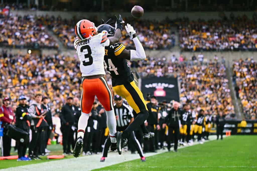 PITTSBURGH, PENNSYLVANIA - OCTOBER 12: Joey Porter Jr. #24 of the Pittsburgh Steelers breaks up a pass intended for Jerry Jeudy #3 of the Cleveland Browns during the fourth quarter in the game at Acrisure Stadium on October 12, 2025 in Pittsburgh, Pennsylvania.