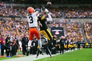 PITTSBURGH, PENNSYLVANIA - OCTOBER 12: Joey Porter Jr. #24 of the Pittsburgh Steelers breaks up a pass intended for Jerry Jeudy #3 of the Cleveland Browns during the fourth quarter in the game at Acrisure Stadium on October 12, 2025 in Pittsburgh, Pennsylvania.