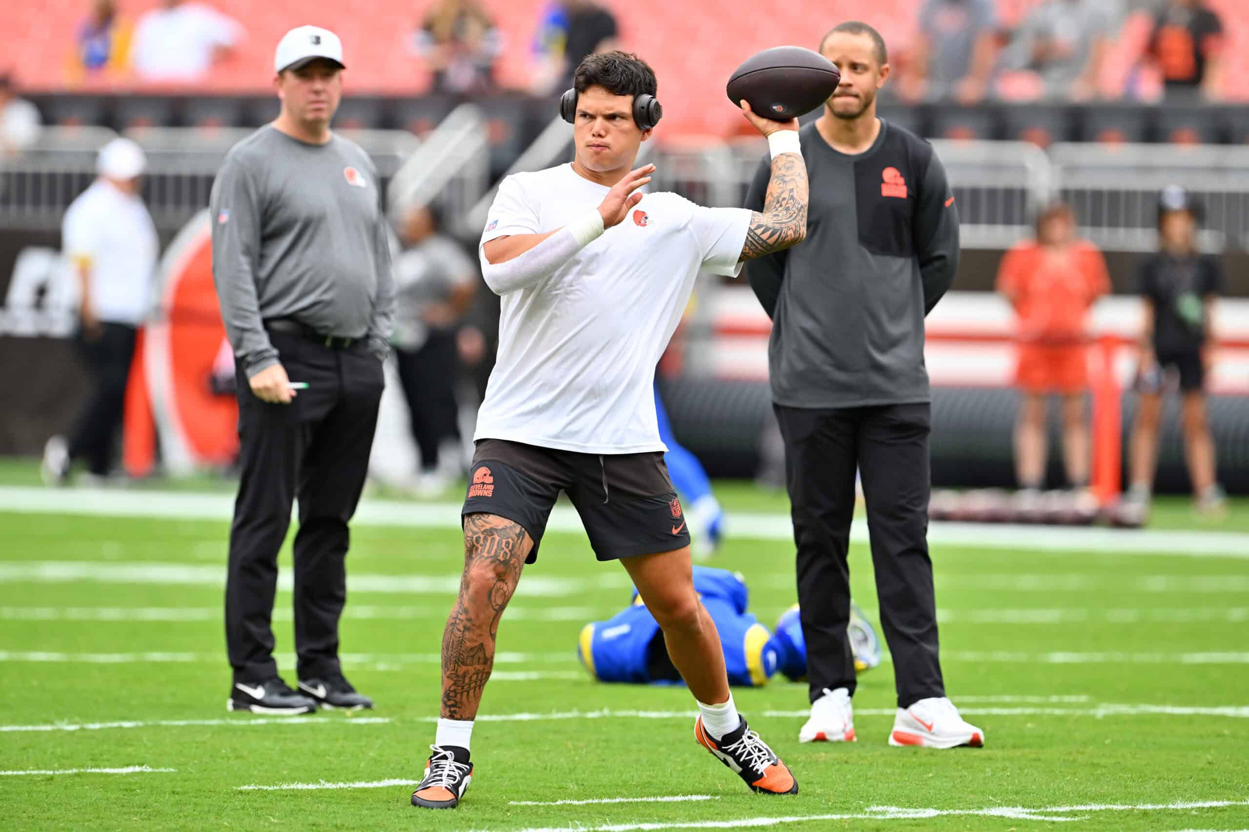 CLEVELAND, OHIO - AUGUST 23: Quarterback Dillon Gabriel #5 of the Cleveland Browns warms up before an NFL Preseason 2025 game against the Los Angeles Rams at Huntington Bank Field on August 23, 2025 in Cleveland, Ohio.
