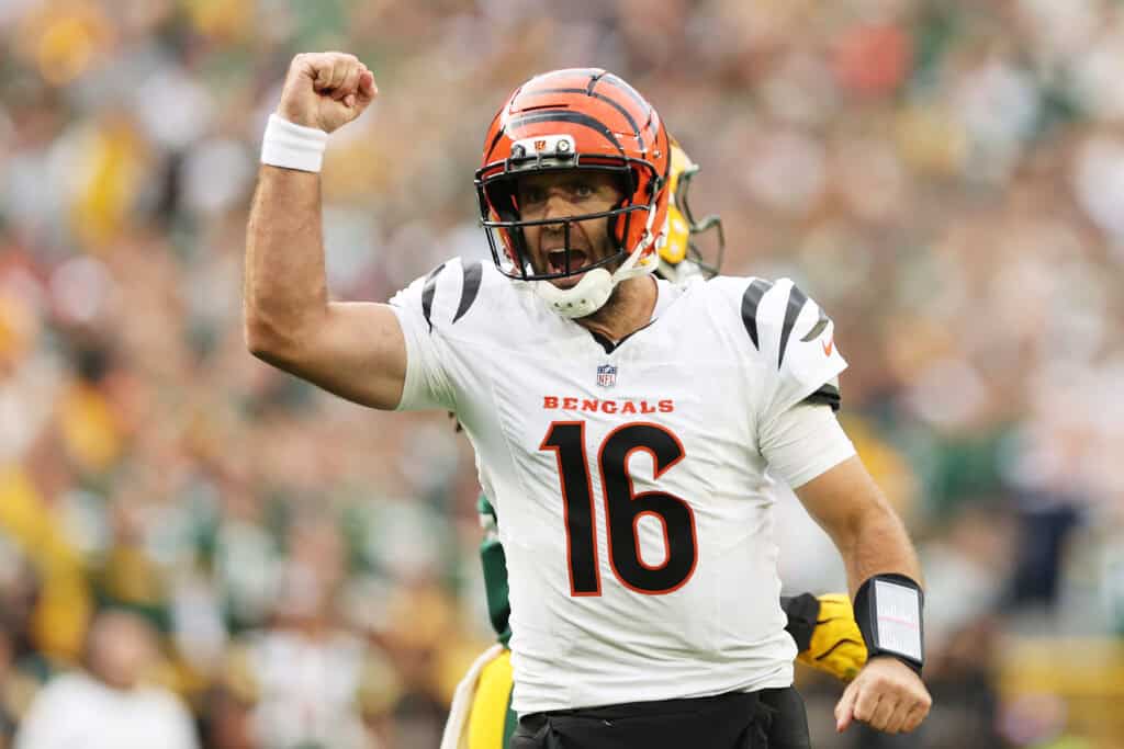 GREEN BAY, WISCONSIN - OCTOBER 12: Joe Flacco #16 of the Cincinnati Bengals reacts during the third quarter in the game against the Green Bay Packers at Lambeau Field on October 12, 2025 in Green Bay, Wisconsin.