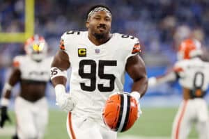 DETROIT, MICHIGAN - SEPTEMBER 28: Myles Garrett #95 of the Cleveland Browns warms up prior to the game against the Detroit Lions at Ford Field on September 28, 2025 in Detroit, Michigan.