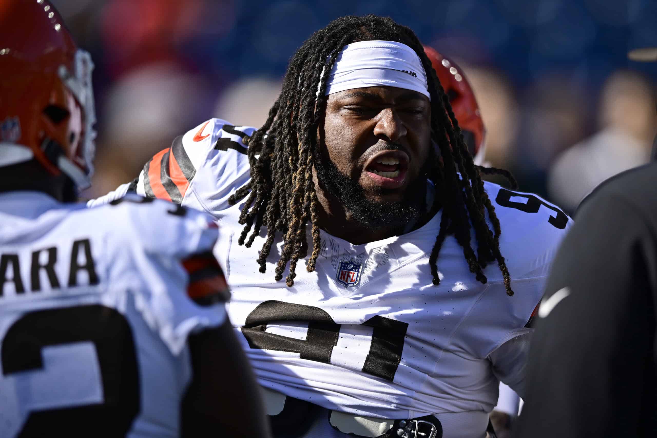 FOXBOROUGH, MASSACHUSETTS - OCTOBER 26: Alex Wright #91 of the Cleveland Browns looks on during warmups the game against the New England Patriots at Gillette Stadium on October 26, 2025 in Foxborough, Massachusetts.