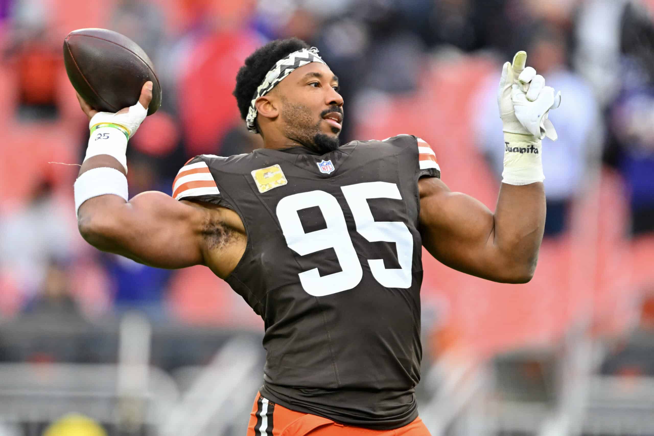 CLEVELAND, OHIO - NOVEMBER 16: Myles Garrett #95 of the Cleveland Browns warms up before the game against the Baltimore Ravens at Huntington Bank Field on November 16, 2025 in Cleveland, Ohio.