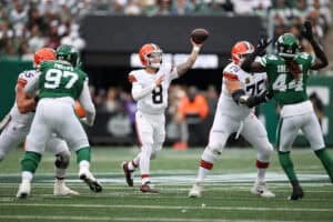 EAST RUTHERFORD, NEW JERSEY - NOVEMBER 09: Dillon Gabriel #8 of the Cleveland Browns attempts a pass against the New York Jets during the first half in the game at MetLife Stadium on November 09, 2025 in East Rutherford, New Jersey.