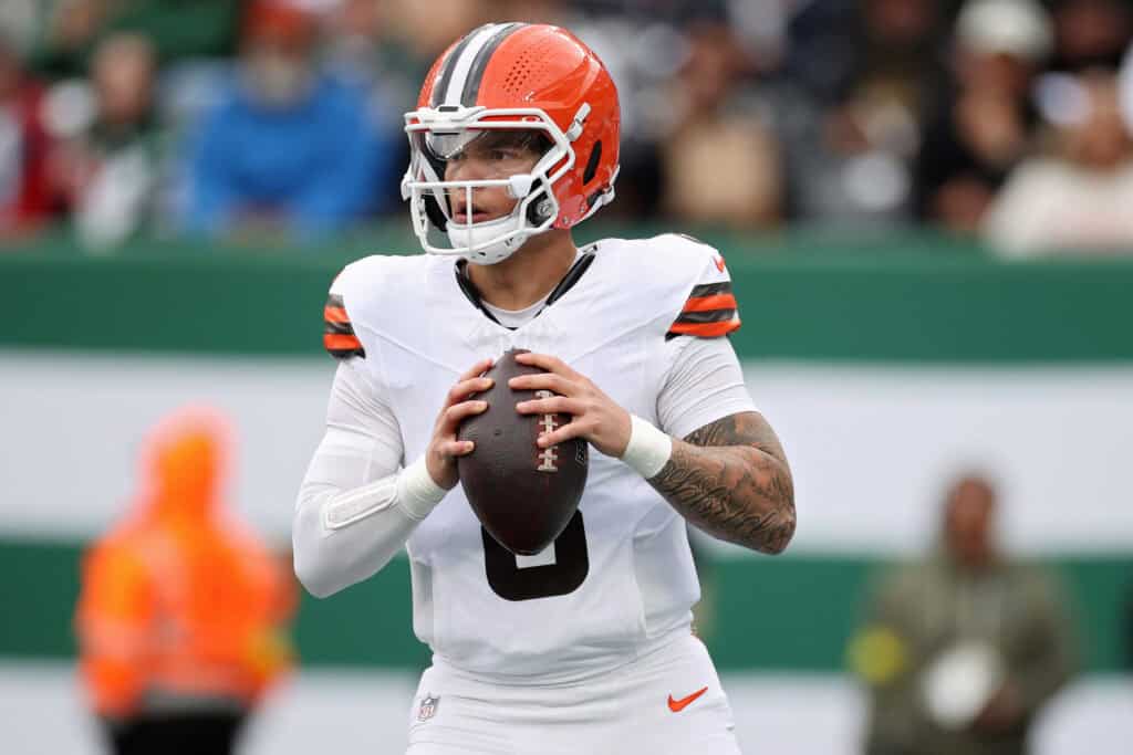 EAST RUTHERFORD, NEW JERSEY - NOVEMBER 09: Dillon Gabriel #8 of the Cleveland Browns looks to pass against the New York Jets during the first half in the game at MetLife Stadium on November 09, 2025 in East Rutherford, New Jersey.